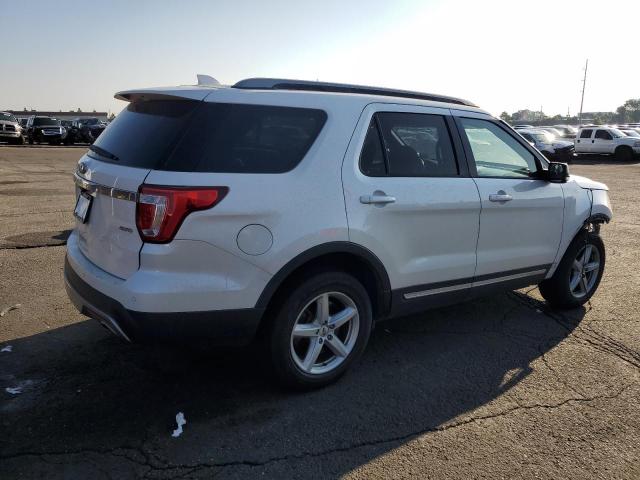 1FM5K8D8XHGE34312 - 2017 FORD EXPLORER XLT WHITE photo 3
