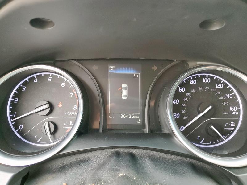 4T1B11HK5JU084498 - 2018 TOYOTA CAMRY L Szary zdjęcie 9