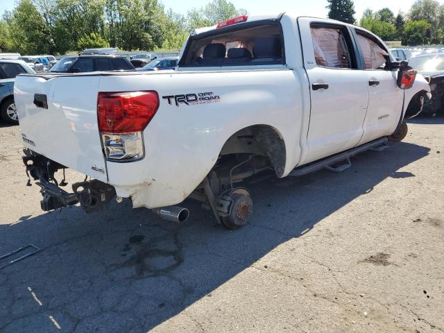 5TFDY5F19DX286967 - 2013 TOYOTA TUNDRA CREWMAX SR5 WHITE photo 3