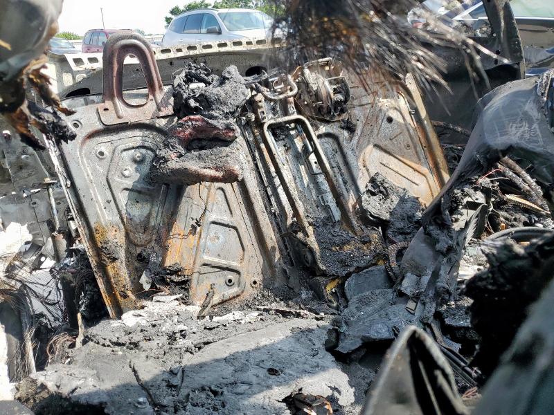 5YJ3E1EB1JF118558 - 2018 TESLA MODEL 3 Սև լուսանկար 10