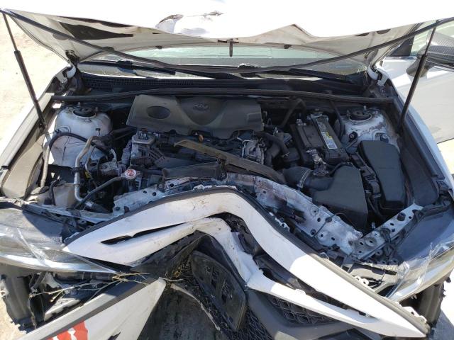 4T1B11HK3KU794758 - 2019 TOYOTA CAMRY L WHITE photo 11