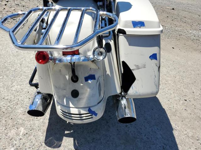 1HD1KHC15NB636912 - 2022 HARLEY-DAVIDSON FLTRX 白色 照片 9