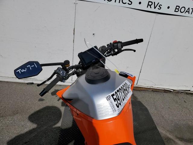 VBKV39403NM955675 - 2022 KTM 1290 SUPER DUKE R ORANGE photo 8