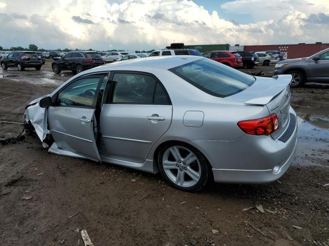 2T1BE40E99C028069 - 2009 TOYOTA COROLLA XRS SILVER photo 2