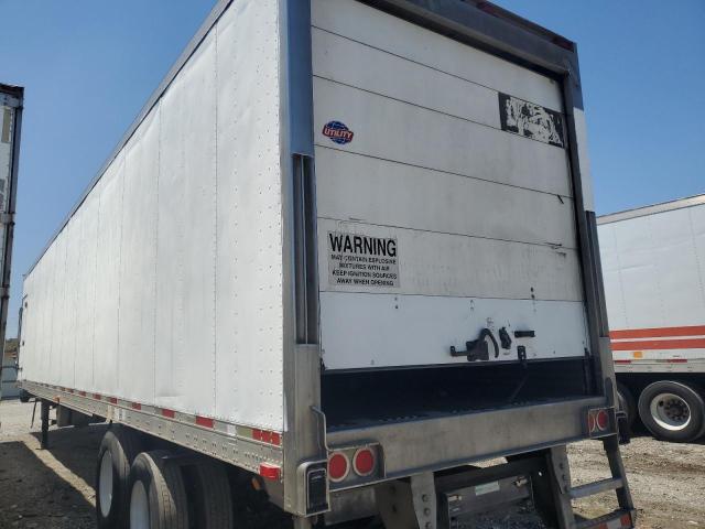 1UYVS248X7U014911 - 2007 UTILITY VS2RA WHITE photo 3