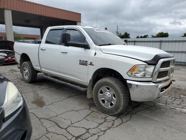 3C6UR5DL1JG324510 - 2018 RAM 2500 SLT თეთრი ფოტო 4