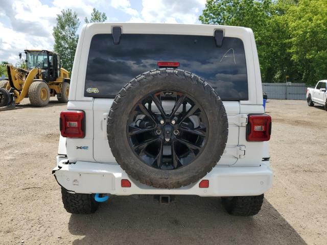 1C4JJXP63MW807717 - 2021 JEEP WRANGLER U SAHARA 4XE WHITE photo 6