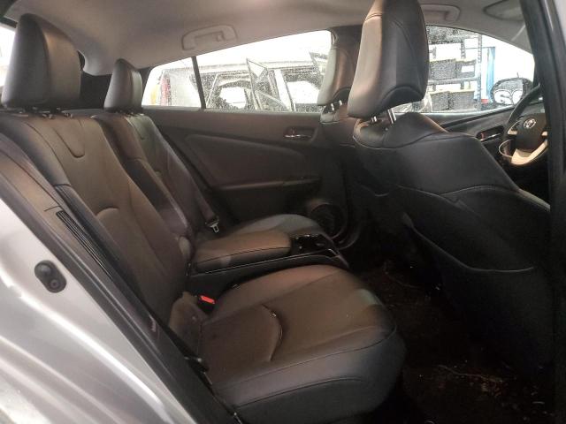 JTDKARFP2J3097684 - 2018 TOYOTA PRIUS PRIM SILVER photo 10