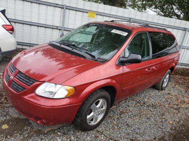 2D4GP44L15R152813 - 2005 DODGE CARAVAN SXT RED photo 1