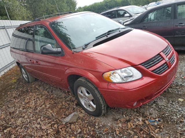 2D4GP44L15R152813 - 2005 DODGE CARAVAN SXT RED photo 4