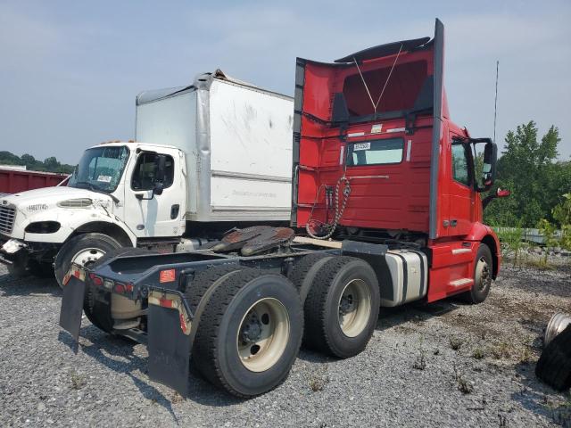 4V4WC9EG9KN198759 - 2019 VOLVO VNR RED photo 4