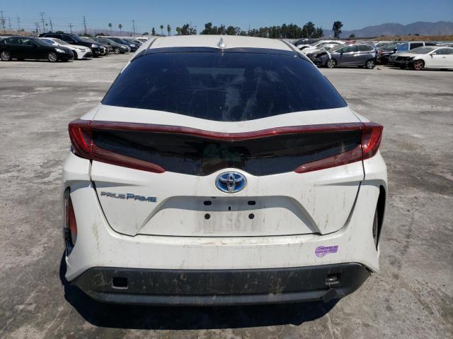 JTDKARFP5J3100514 - 2018 TOYOTA PRIUS PRIM 白色 照片 6