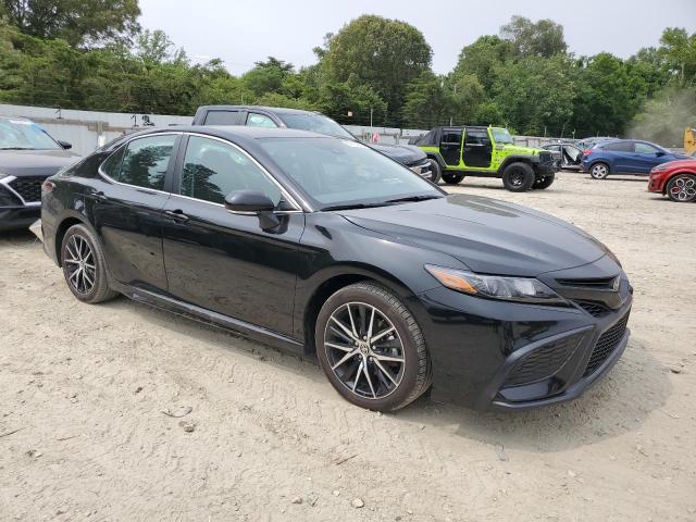 4T1G11AK5RU863105 - 2024 TOYOTA CAMRY SE NIGHT SHADE BLACK photo 4
