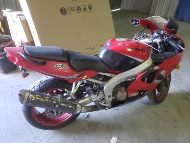 JKAZX4J172A049656 - 2002 KAWASAKI ZX600 J1 RED photo 9