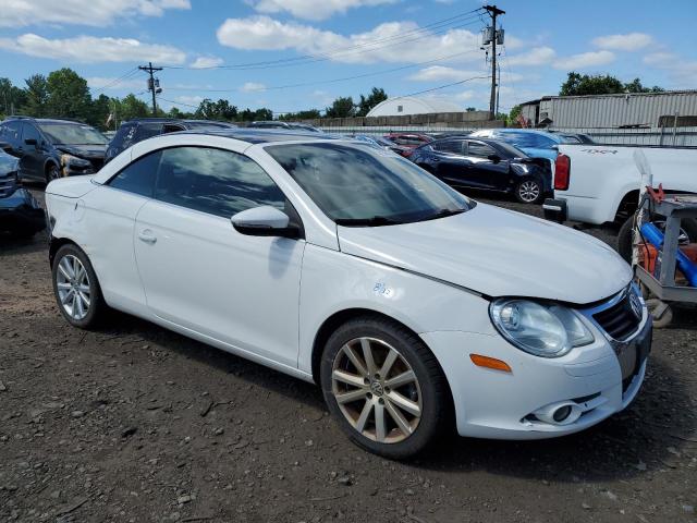 WVWBA7AHXBV001178 - 2011 VOLKSWAGEN EOS KOMFORT WHITE photo 4