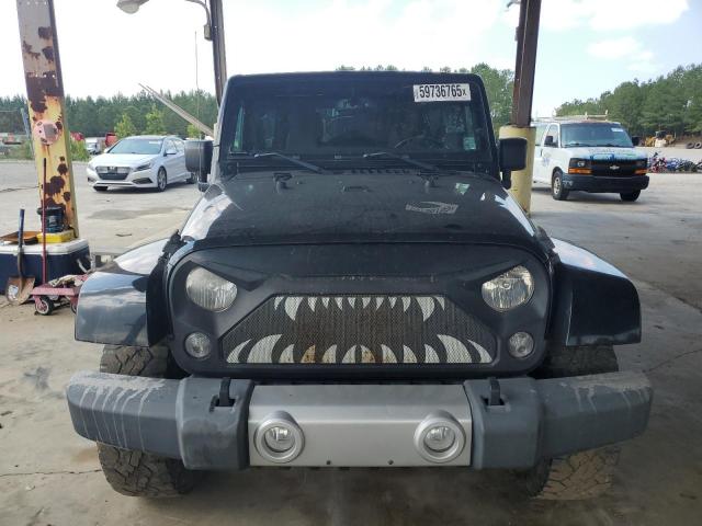 1C4BJWEG7FL528236 - 2015 JEEP WRANGLER U SAHARA BLACK photo 5