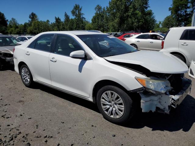 4T4BF1FK4ER338055 - 2014 TOYOTA CAMRY L WHITE photo 4