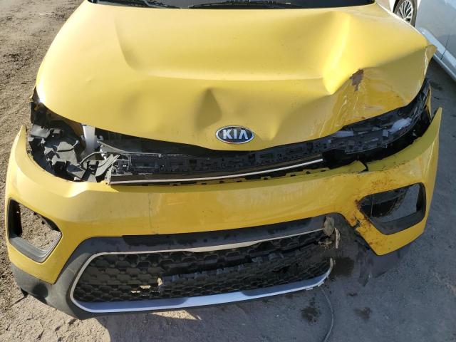 KNDJ23AU6L7069126 - 2020 KIA SOUL LX YELLOW photo 11