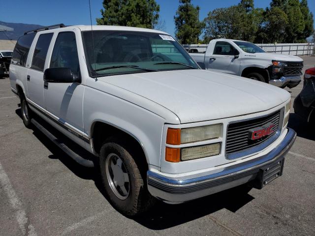 1GKEC16RXXJ735943 - 1999 GMC SUBURBAN C1500 WHITE photo 1