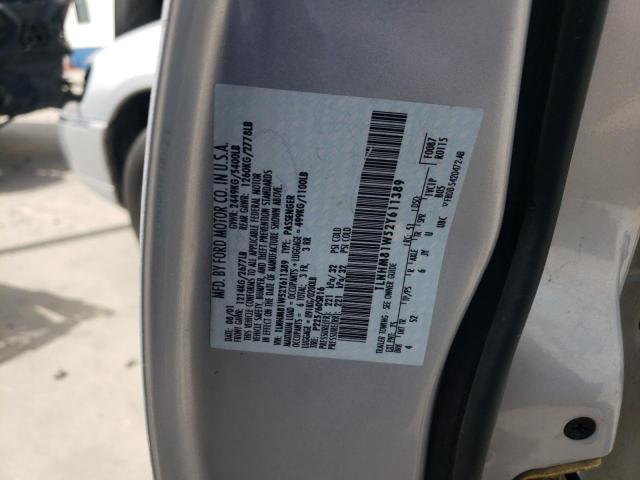 1LNHM81W52Y611389 - 2002 LINCOLN TOWN CAR EXECUTIVE SILVER photo 12