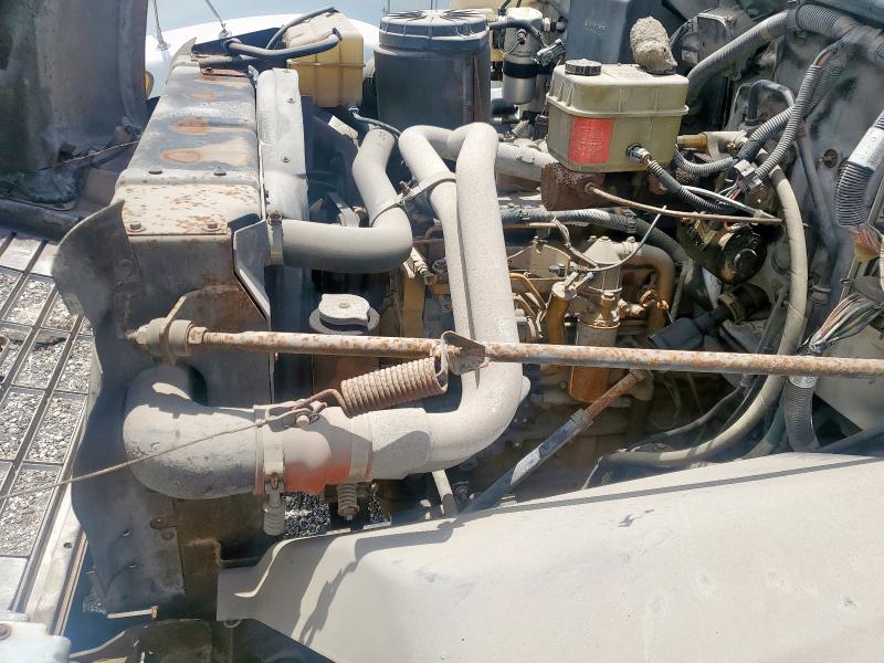 1GBJ7H1JXWJ104380 - 1998 CHEVROLET C-SERIES C7H042 WHITE photo 7