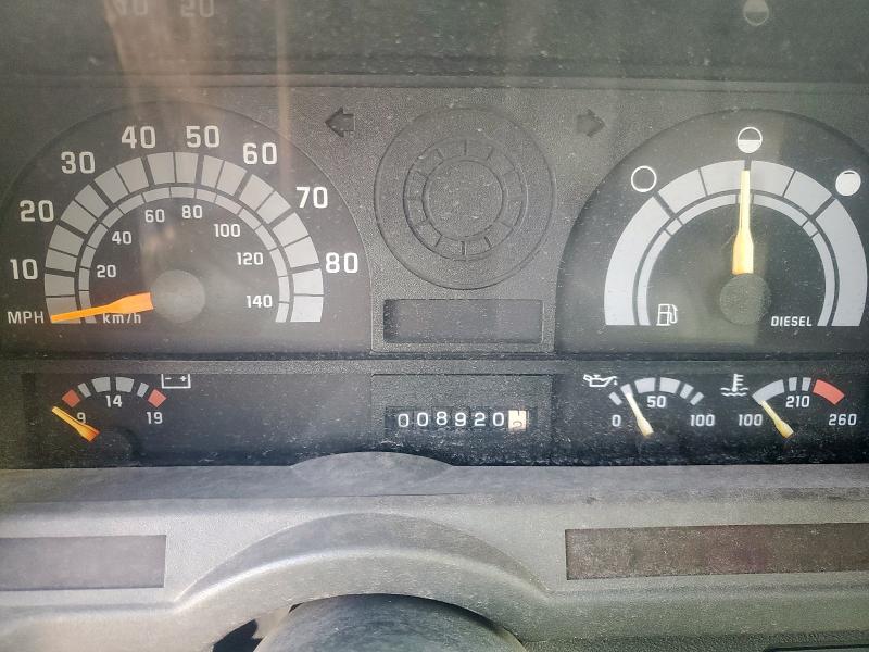 1GBJ7H1JXWJ104380 - 1998 CHEVROLET C-SERIES C7H042 WHITE photo 8