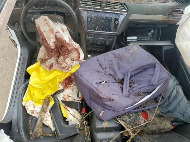 3VV2B7AXXJM139608 - 2018 VOLKSWAGEN TIGUAN SE Күміс фото 8