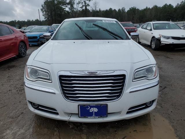 2C3CCAAG7DH740916 - 2013 CHRYSLER 300 WHITE photo 5