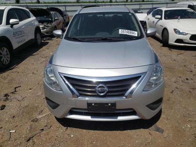 3N1CN7AP8FL800563 - 2015 NISSAN VERSA S SILVER photo 5