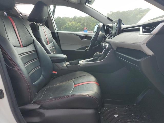 2T3W1RFV3MC110655 - 2021 TOYOTA RAV4 XLE WHITE photo 7