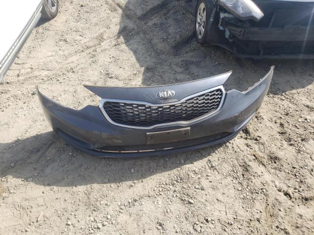 KNAFX4A67F5360830 - 2015 KIA FORTE LX GRAY photo 12