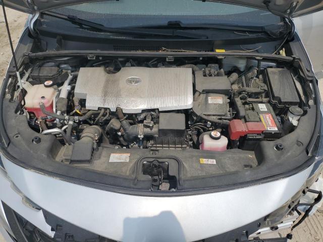JTDKARFP8J3076709 - 2018 TOYOTA PRIUS PRIM Srebrny zdjęcie 11