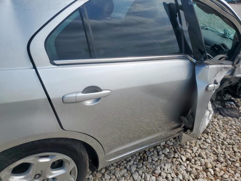 3FAHP0HG4BR322455 - 2011 FORD FUSION SE SILVER photo 10