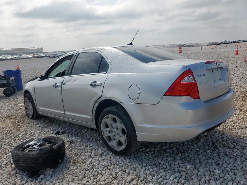 3FAHP0HG4BR322455 - 2011 FORD FUSION SE SILVER photo 2