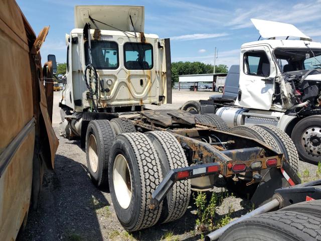 3AKJGEDV3JSJH2048 - 2018 FREIGHTLINER CASCADIA 1 WHITE photo 3