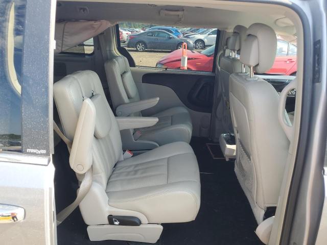 2C4RC1CG1DR625564 - 2013 CHRYSLER TOWN & COU TOURING L SILVER photo 11