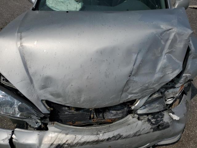 4T1BE32K92U505665 - 2002 TOYOTA CAMRY LE SILVER photo 11