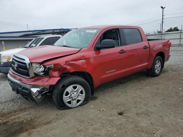 2013 TOYOTA TUNDRA CREWMAX SR5, null