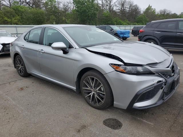 4T1G11BK9PU073981 - 2023 TOYOTA CAMRY SE NIGHT SHADE SILVER photo 4