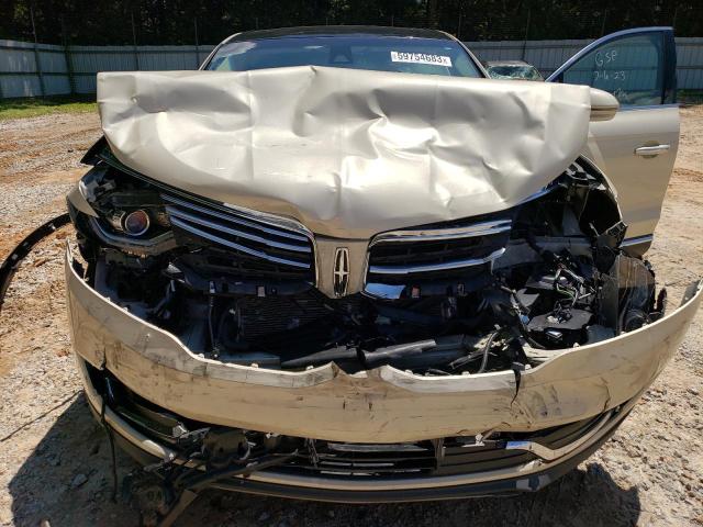 2LMTJ6LRXGBL74065 - 2016 LINCOLN MKX RESERVE Krem foto 12