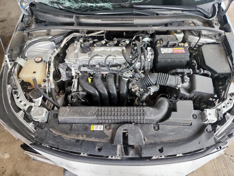 JTDEPMAE5NJ199275 - 2022 TOYOTA COROLLA LE Silber Foto 11