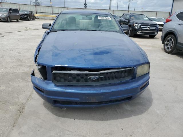 1ZVFT80N375310522 - 2007 FORD MUSTANG BLUE photo 5