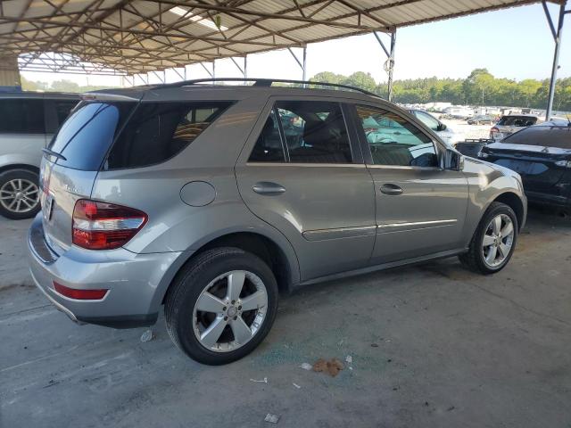 4JGBB8GB8BA745869 - 2011 MERCEDES-BENZ ML 350 4MATIC GRAY photo 3