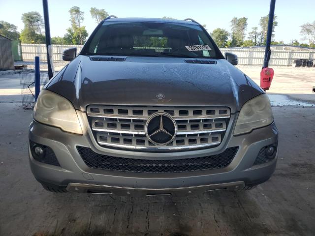 4JGBB8GB8BA745869 - 2011 MERCEDES-BENZ ML 350 4MATIC GRAY photo 5