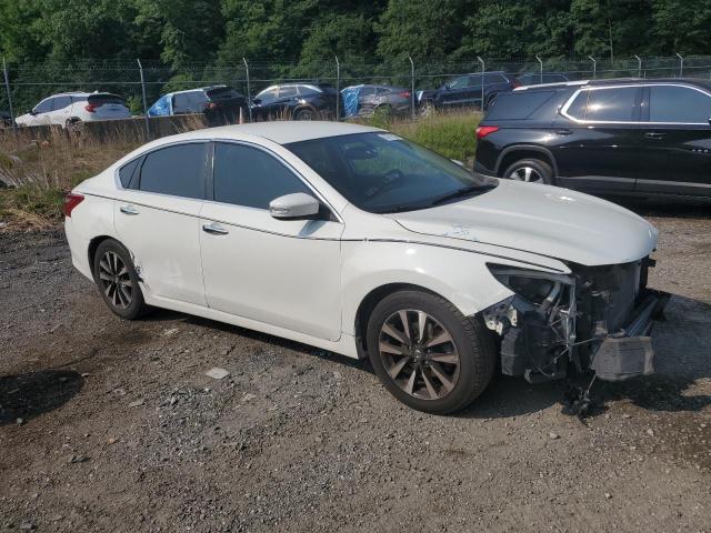 1N4AL3AP9JC192517 - 2018 NISSAN ALTIMA 2.5 თეთრი ფოტო 4