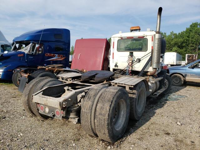 1M1AK06Y06N004072 - 2006 MACK 600 CXN600 WHITE photo 4