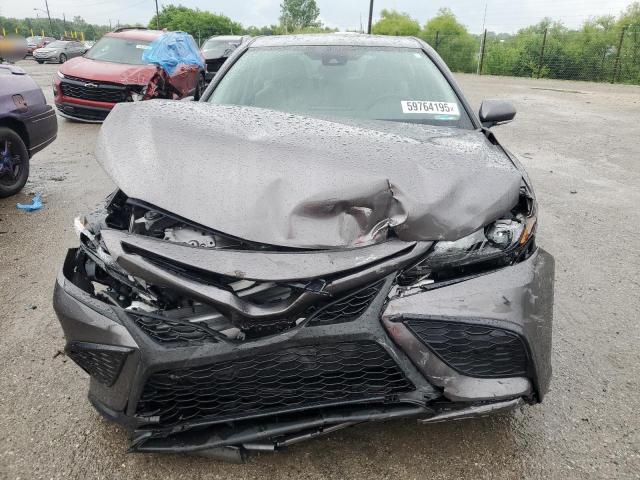 4T1G11BK7RU112196 - 2024 TOYOTA CAMRY SE NIGHT SHADE GRAY photo 5