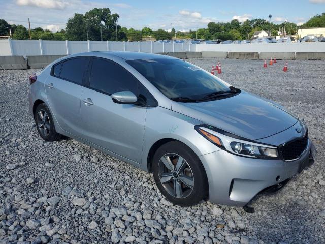 3KPFL4A73JE257327 - 2018 KIA FORTE LX SILVER photo 4