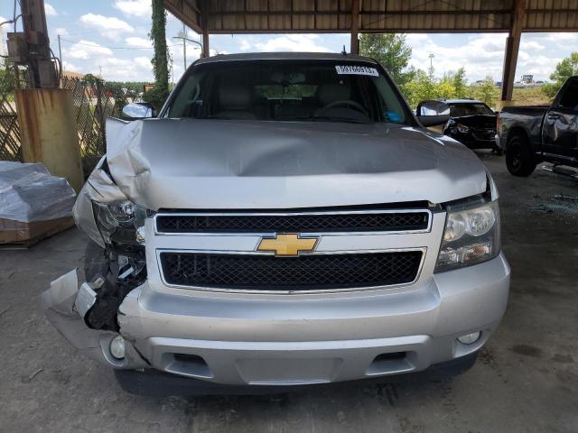 1GNSCJE00DR266822 - 2013 CHEVROLET SUBURBAN C1500 LT SILVER photo 5