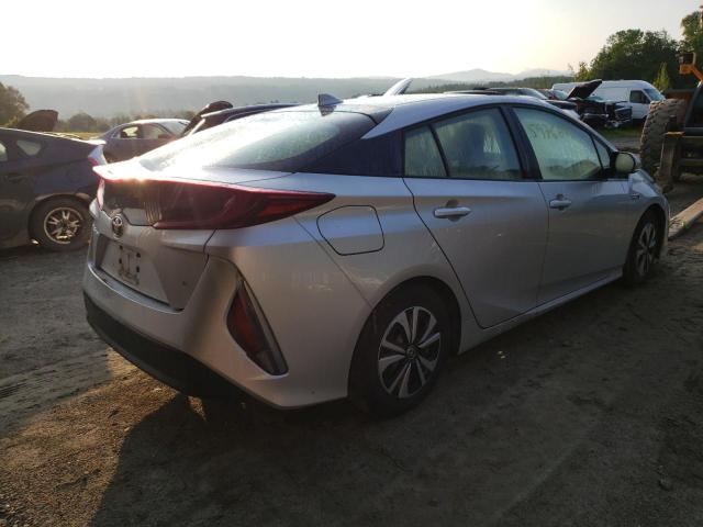JTDKARFP2H3033848 - 2017 TOYOTA PRIUS PRIM 银色 照片 3